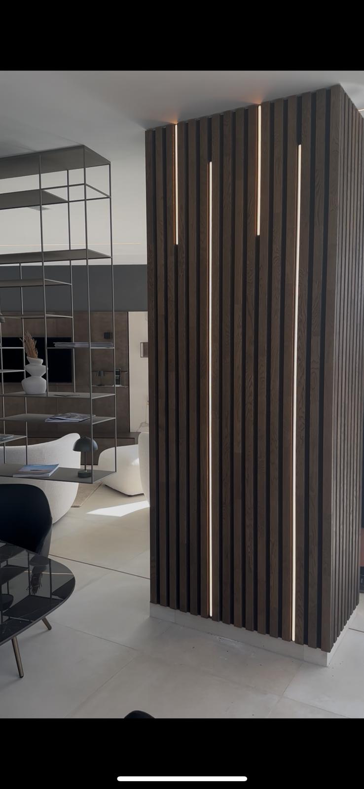 Kundenprojekt LXRYWOOD Massivholz-Akustikpaneele mit LED